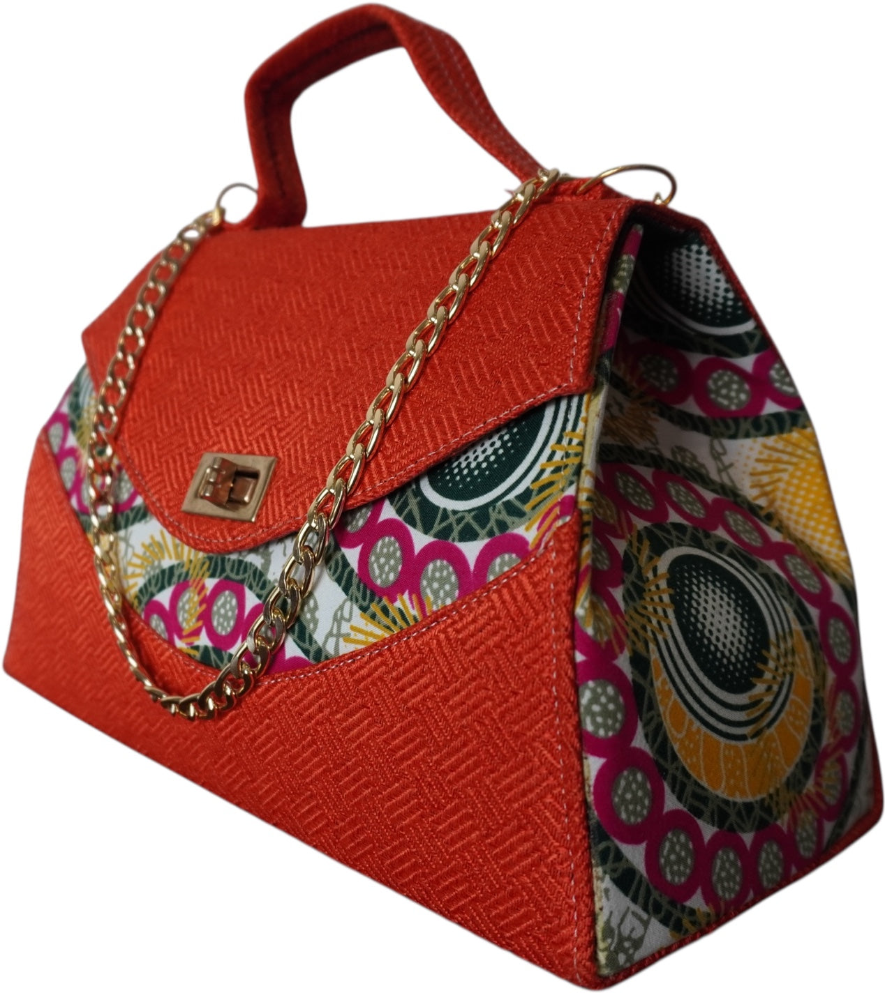 Ivory Radiance: Vibrant Handbags of Côte d'Ivoire