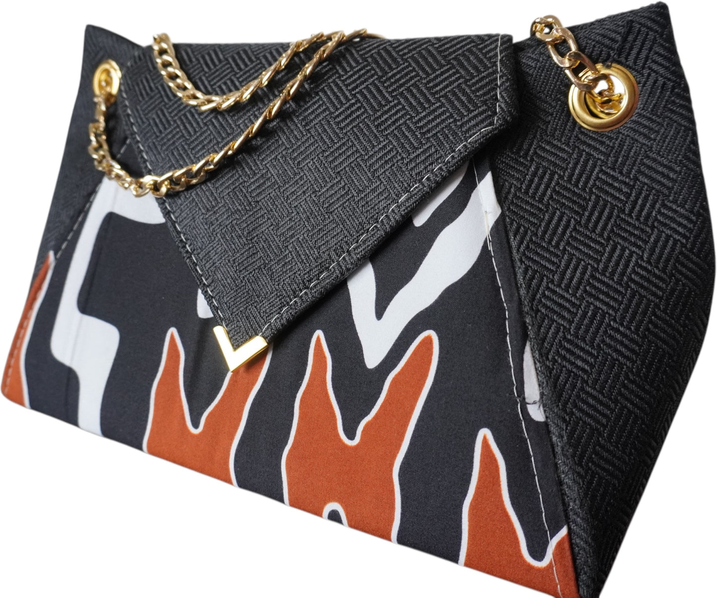 Midnight Radiance: Black Fabric Handbag with Vibrant African Print – Limited Edition !