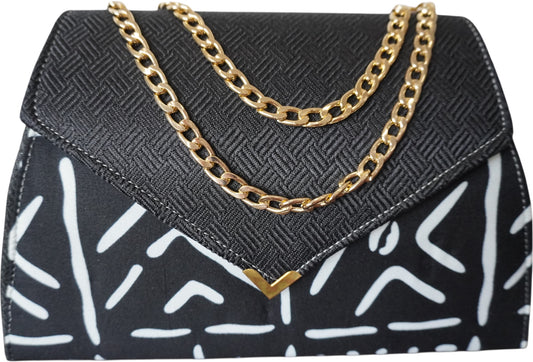 Monochrome Majesty: Black Fabric Handbag with African Print and Gold Chain – Limited Edition !