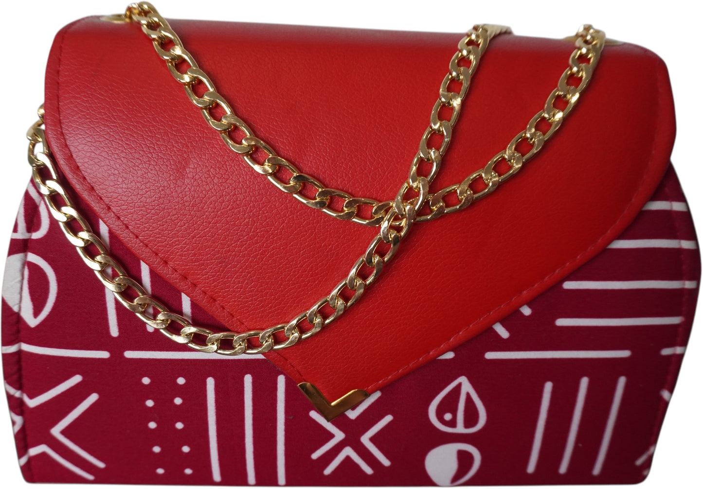 Scarlet Horizon: Red Faux Leather Handbag with Bold Red and White African Print – Limited Edition !