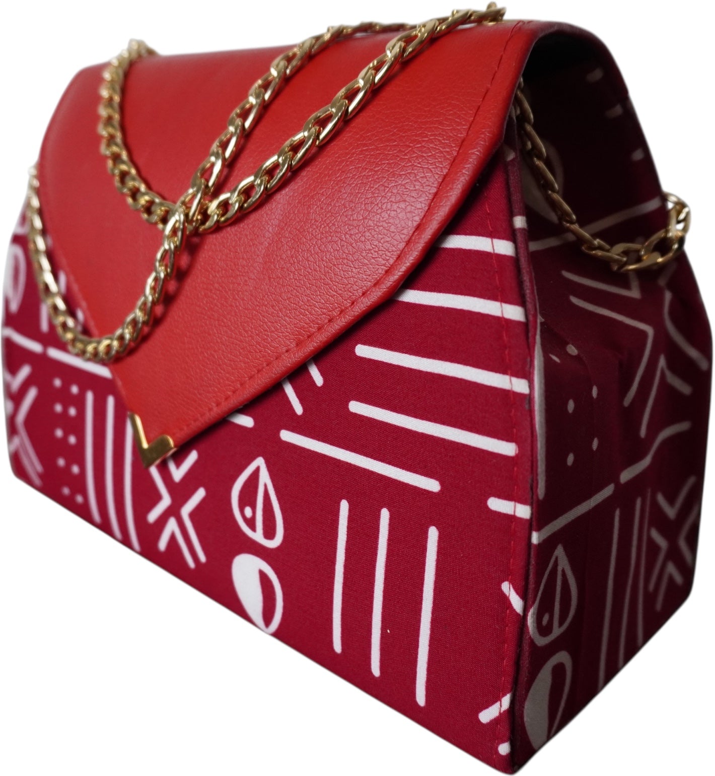 Scarlet Horizon: Red Faux Leather Handbag with Bold Red and White African Print – Limited Edition !